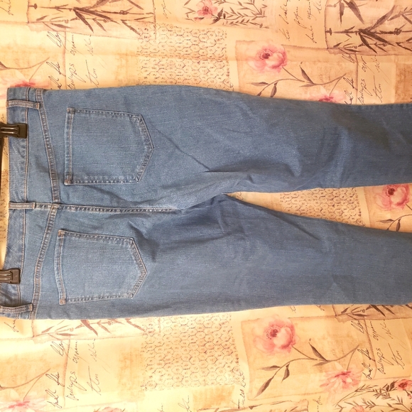 Code Bleu size 14 p color medium denim scallop cross over bottom of jeans - Picture 2 of 4